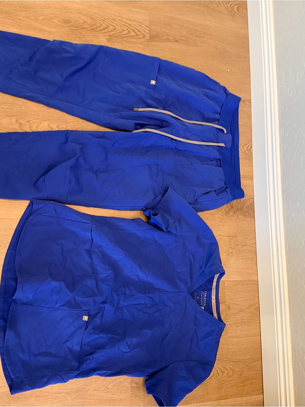 Women's Royal Blue Fabletics Scrub Set